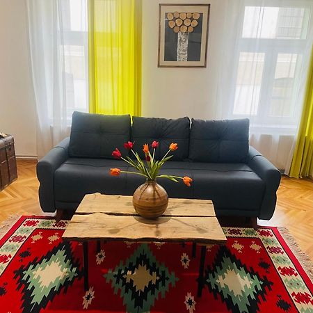 Spacious Stylish Apartment In Old Town 锡比乌 外观 照片