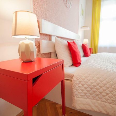 Spacious Stylish Apartment In Old Town 锡比乌 外观 照片