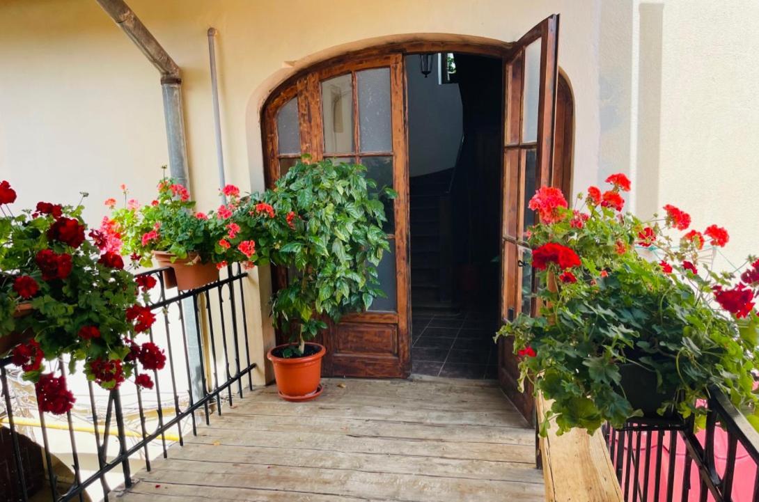 Spacious Stylish Apartment In Old Town 锡比乌 外观 照片