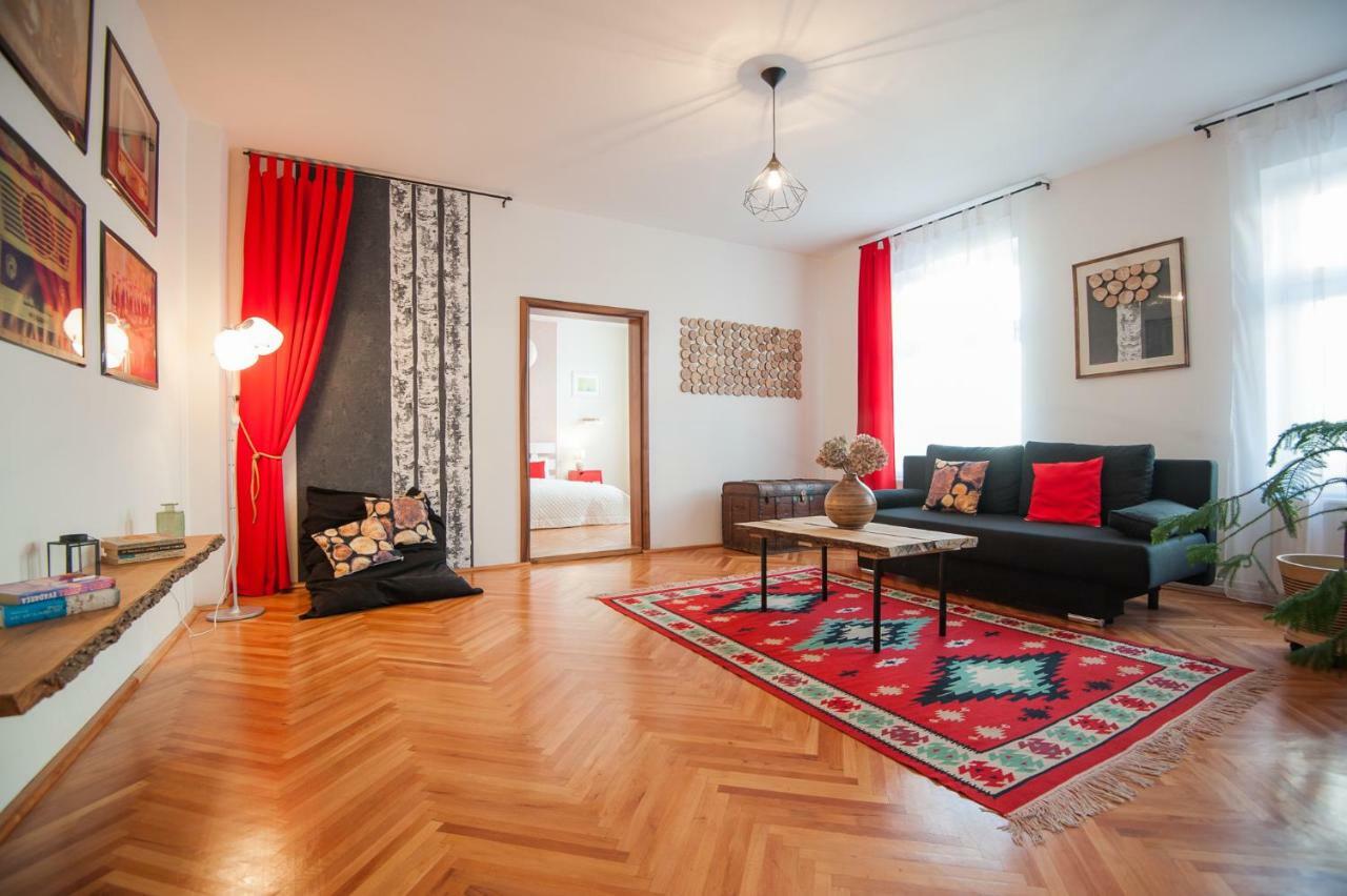 Spacious Stylish Apartment In Old Town 锡比乌 外观 照片