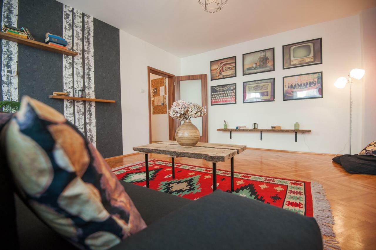 Spacious Stylish Apartment In Old Town 锡比乌 外观 照片