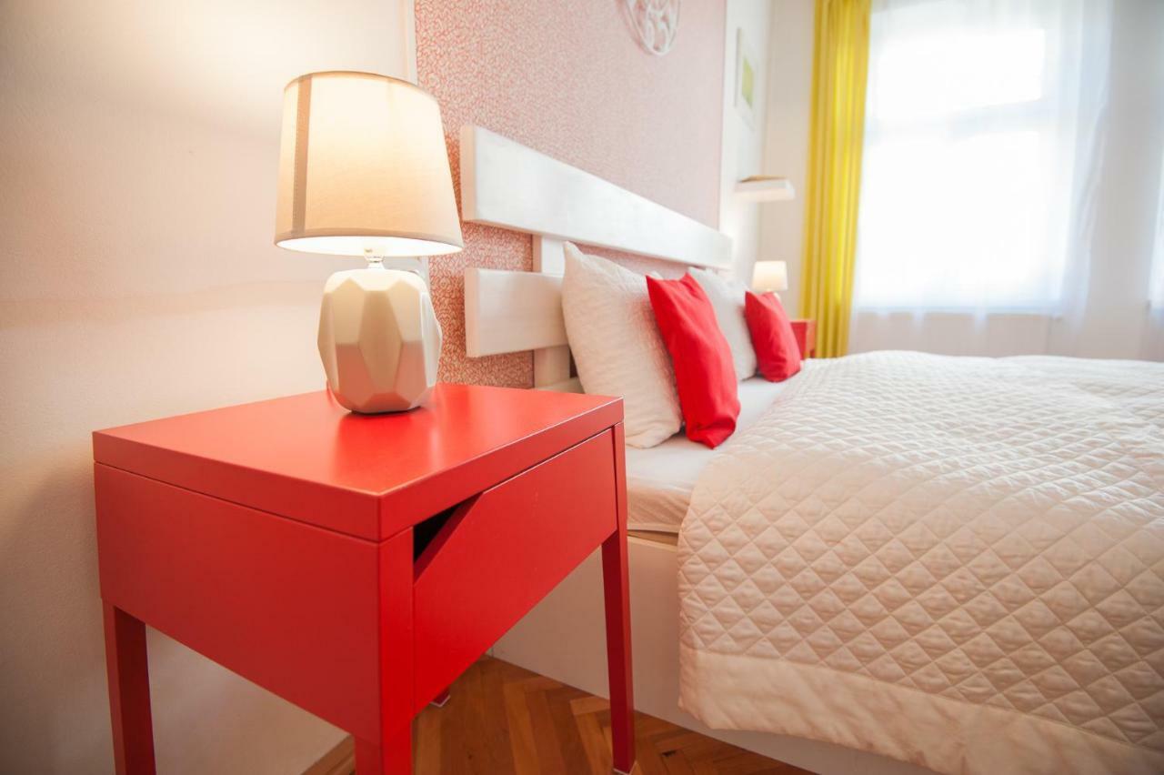 Spacious Stylish Apartment In Old Town 锡比乌 外观 照片